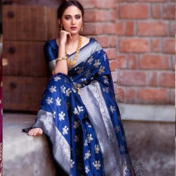 JHEAPS CLASSY BLUE WITH SILVER ZARI SOFT SILK DESIGNER SAREE - Picture 1 of 3
